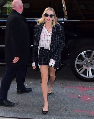 Margot Robbie Poster 2925979