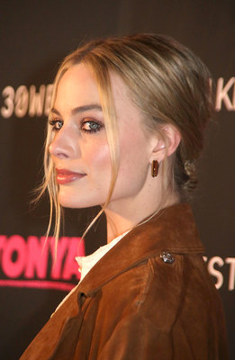 Margot Robbie Poster 2926010