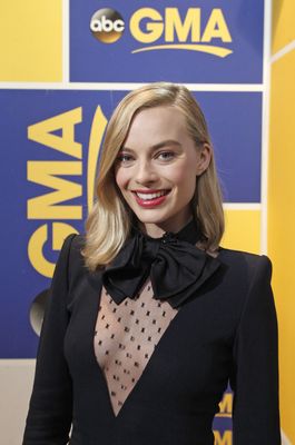Margot Robbie Poster 2926081