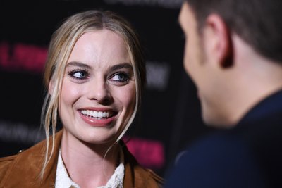 Margot Robbie Poster 2926086