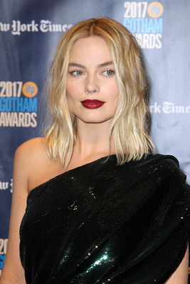 Margot Robbie Poster 2926088