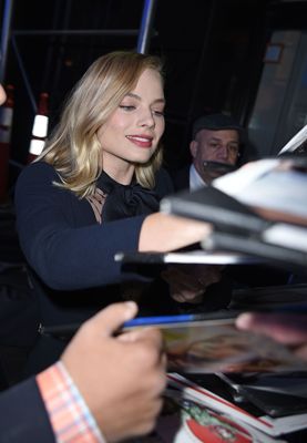 Margot Robbie Poster 2926109