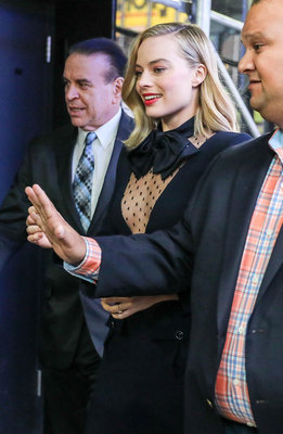 Margot Robbie Poster 2926118