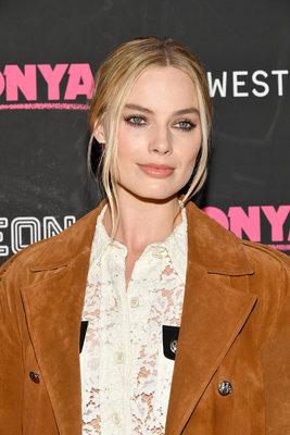 Margot Robbie Poster 2926154