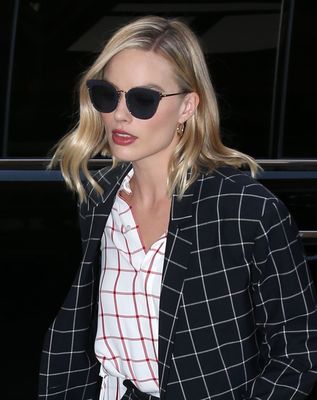 Margot Robbie Poster 2926191