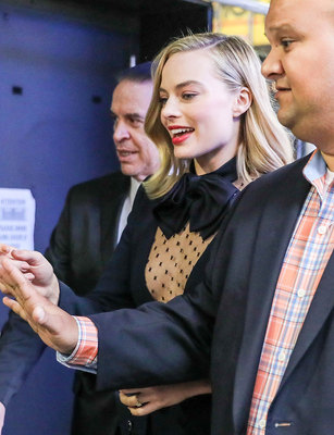 Margot Robbie Poster 2926243