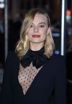Margot Robbie Poster 2926262