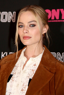 Margot Robbie Poster 2926302