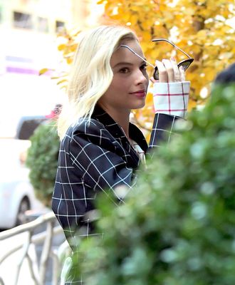 Margot Robbie Poster 2926347