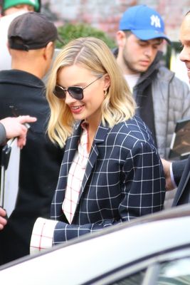 Margot Robbie Poster 2926381