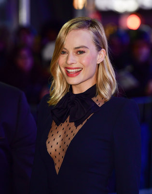 Margot Robbie Poster 2926433