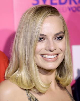 Margot Robbie Poster 2956956