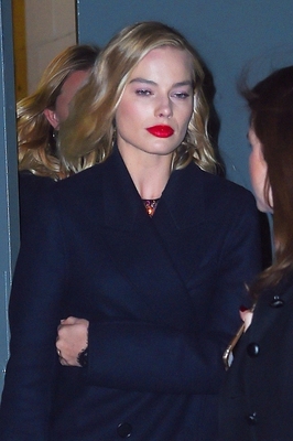 Margot Robbie Poster 2957138