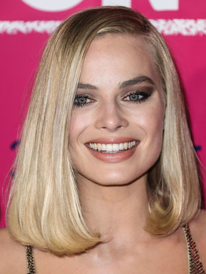 Margot Robbie Poster 2957162