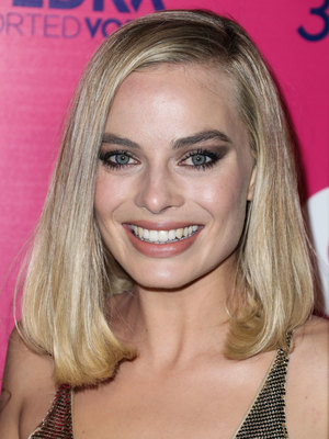 Margot Robbie Poster 2957182