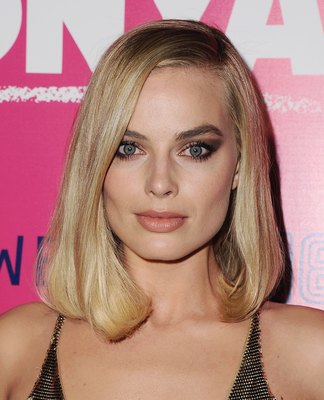 Margot Robbie Poster 2957232