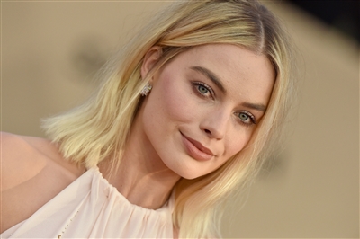 Margot Robbie Poster 3039077