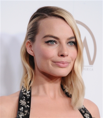 Margot Robbie Poster 3039143