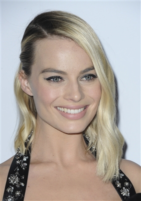Margot Robbie Poster 3039146