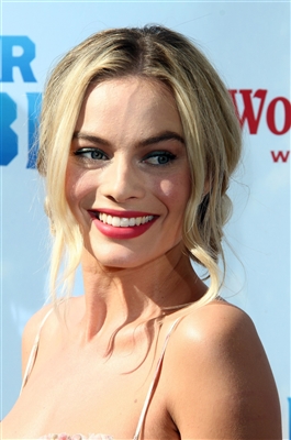 Margot Robbie Poster 3039185