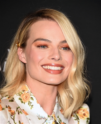 Margot Robbie Poster 3039283