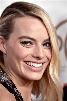 Margot Robbie Poster 3039372