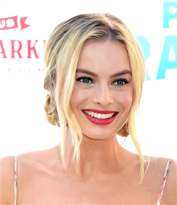 Margot Robbie Poster 3039414