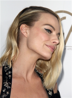 Margot Robbie Poster 3039454