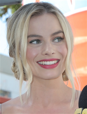 Margot Robbie Poster 3039530