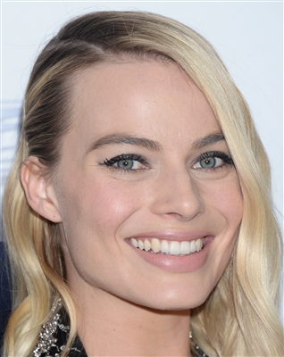 Margot Robbie Poster 3039555