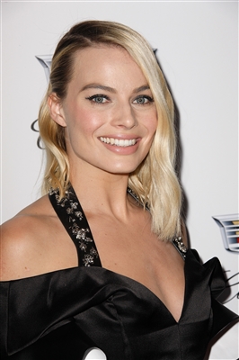 Margot Robbie Poster 3039600