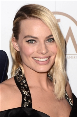 Margot Robbie Poster 3039749