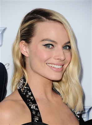 Margot Robbie Poster 3039976
