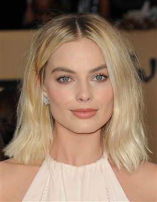 Margot Robbie Poster 3039987