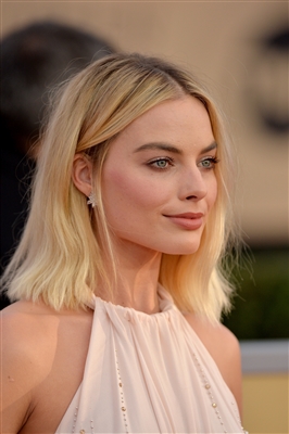 Margot Robbie Poster 3040002