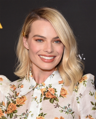 Margot Robbie Poster 3040034