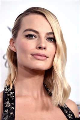 Margot Robbie Poster 3040048