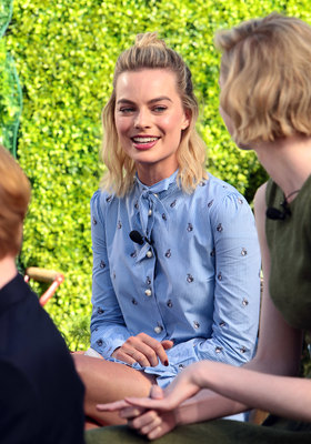 Margot Robbie Poster 3053539