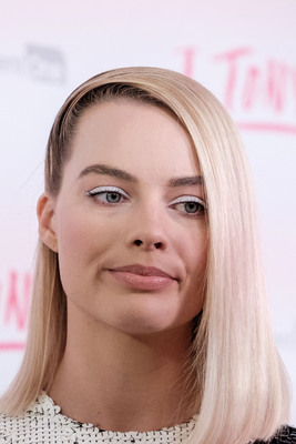 Margot Robbie Poster 3081078