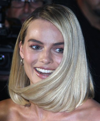 Margot Robbie Poster 3081131