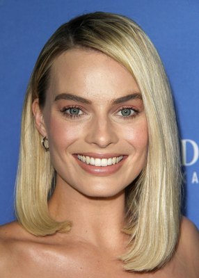 Margot Robbie Poster 3081233