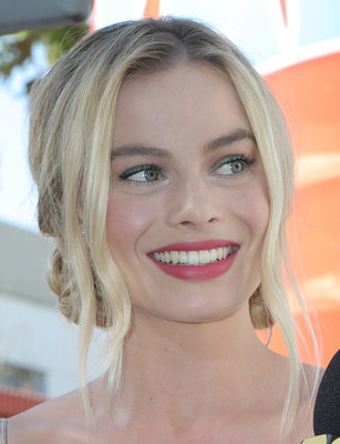 Margot Robbie Poster 3081589