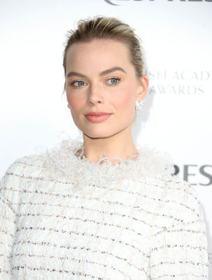 Margot Robbie Poster 3131989