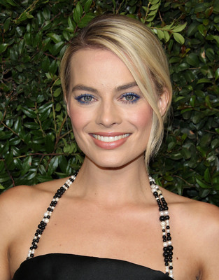 Margot Robbie Poster 3132080