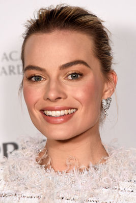 Margot Robbie Poster 3132107