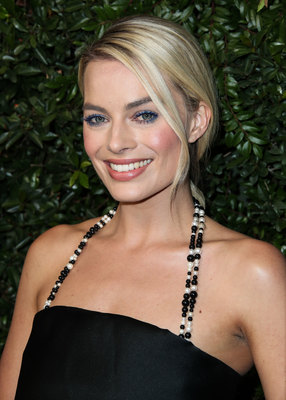Margot Robbie Poster 3132113