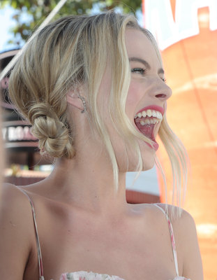 Margot Robbie Poster 3206636