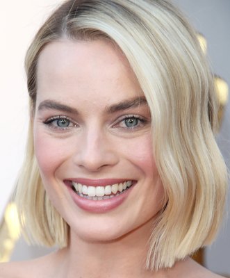 Margot Robbie Poster 3250373