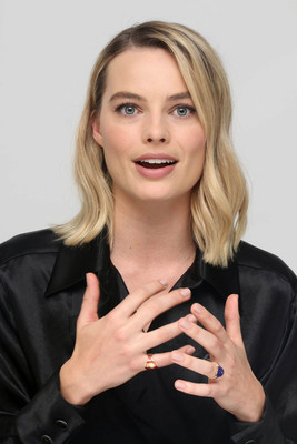 Margot Robbie Poster 3308139