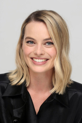 Margot Robbie Poster 3308180